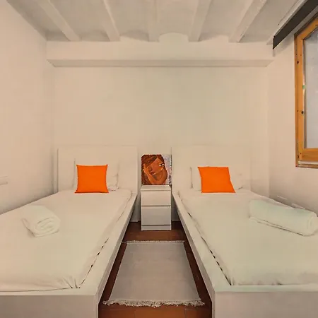 Casa de vacances Casa Elegante Vilanova i la Geltrú